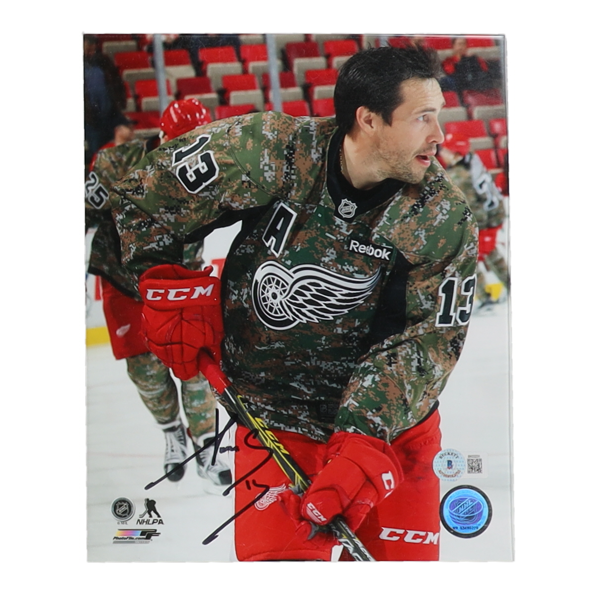 Pavel Datsyuk Signed Red Wings 8x10 Photo (Beckett) at PristineAuction.com Pavel Datsyuk Signed Red Wings 8x10 Photo (Beckett) at PristineAuction.com