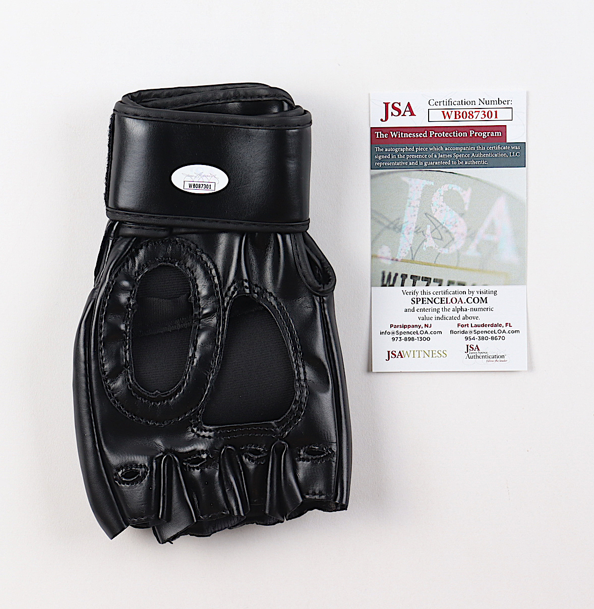 Raquel Pennington Signed UFC Glove Inscribed "Rocky" (JSA) at PristineAuction.com Raquel Pennington Signed UFC Glove Inscribed "Rocky" (JSA) at PristineAuction.com