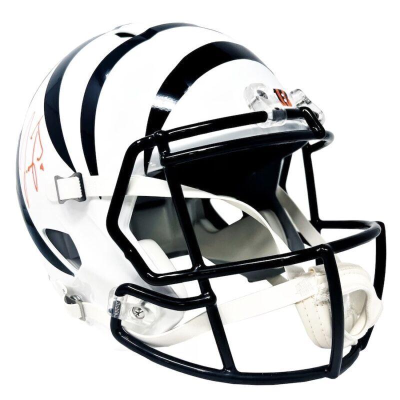 Joe Burrow Signed Bengals Full-Size Speed Helmet (Fanatics) at PristineAuction.com Joe Burrow Signed Bengals Full-Size Speed Helmet (Fanatics) at PristineAuction.com