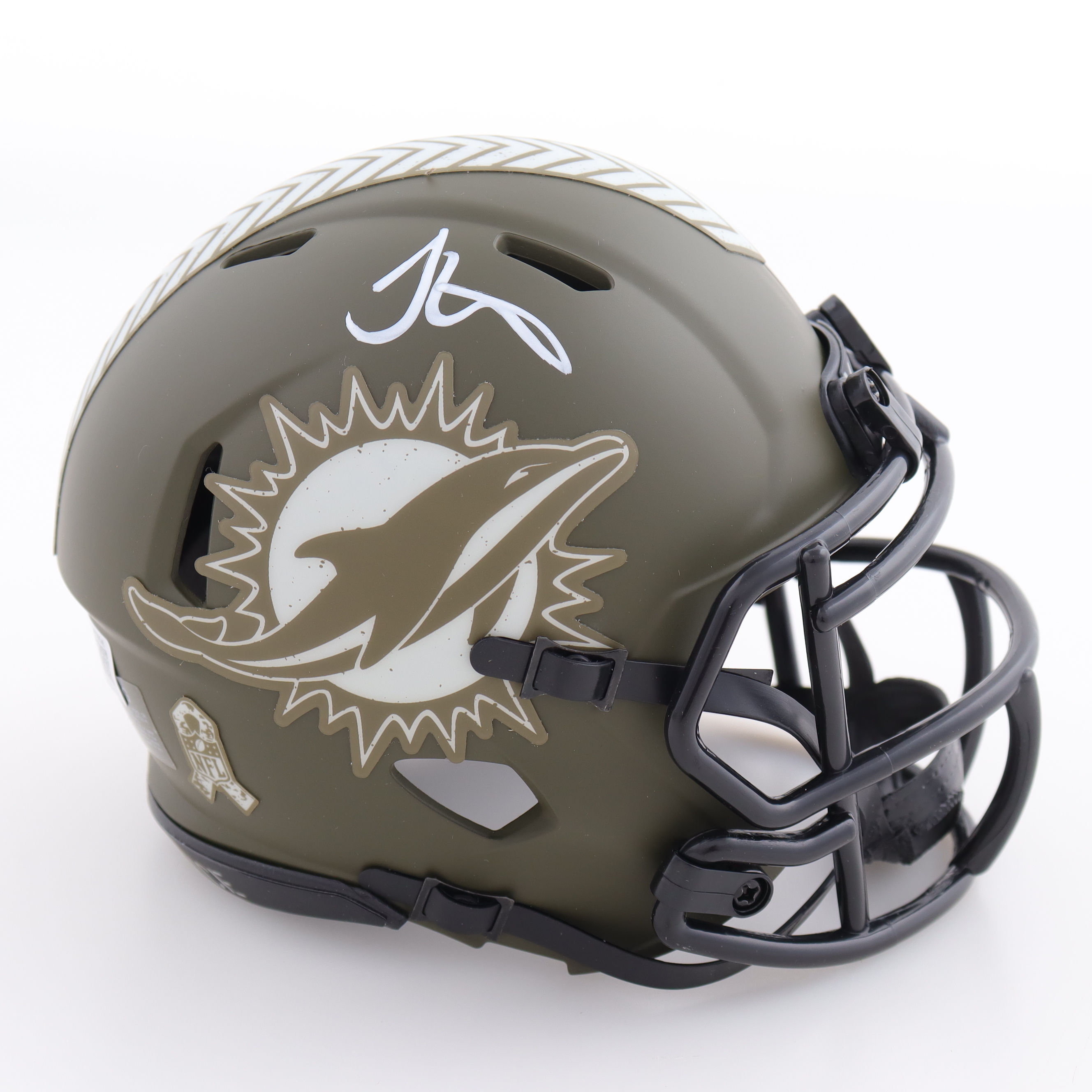 Tyreek Hill Signed Dolphins Salute to Service Alternate Speed Mini Helmet (Beckett) at PristineAuction.com Tyreek Hill Signed Dolphins Salute to Service Alternate Speed Mini Helmet (Beckett) at PristineAuction.com