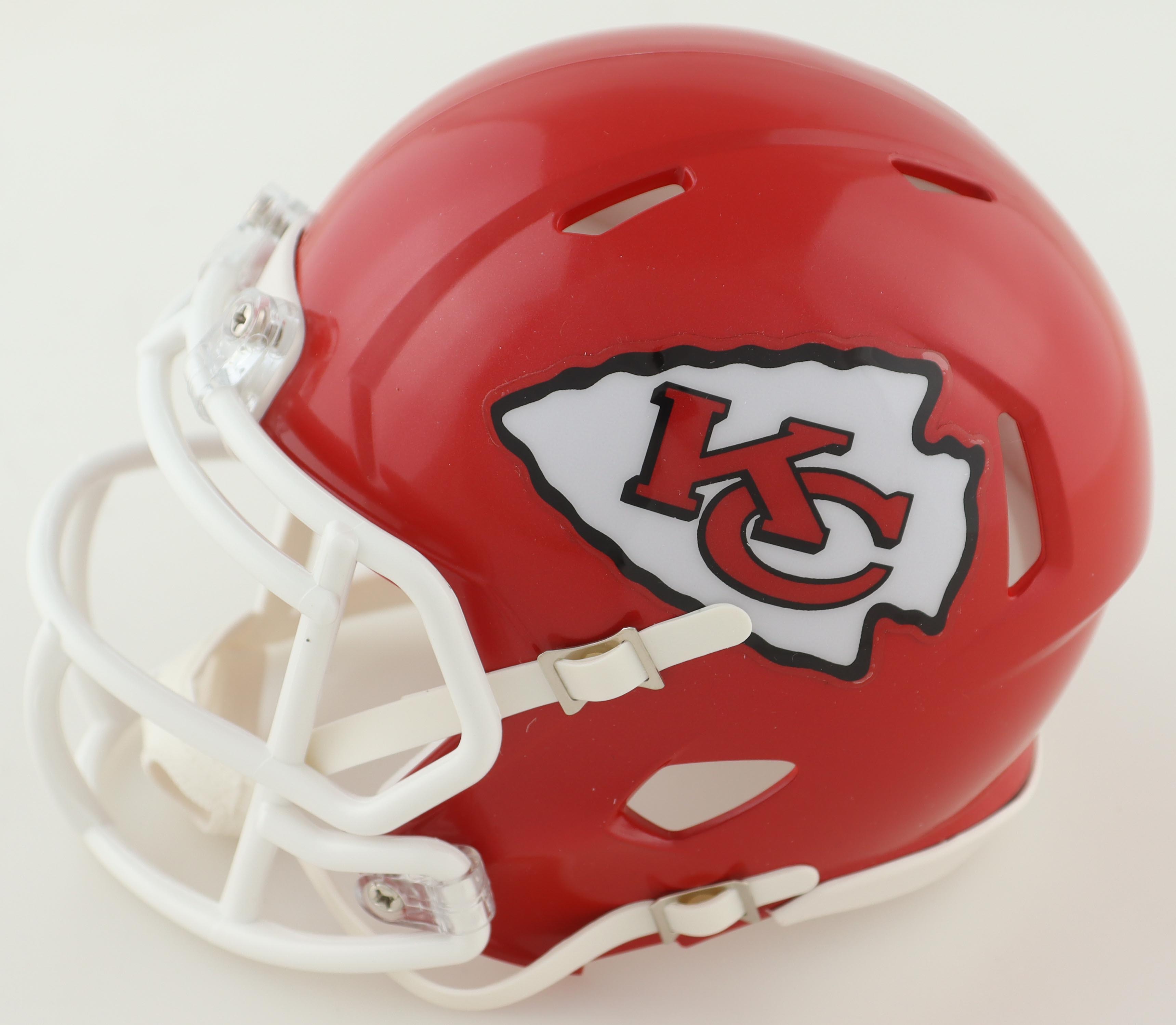 Leo Chenal Signed Chiefs Speed Mini Helmet (Beckett) at PristineAuction.com Leo Chenal Signed Chiefs Speed Mini Helmet (Beckett) at PristineAuction.com