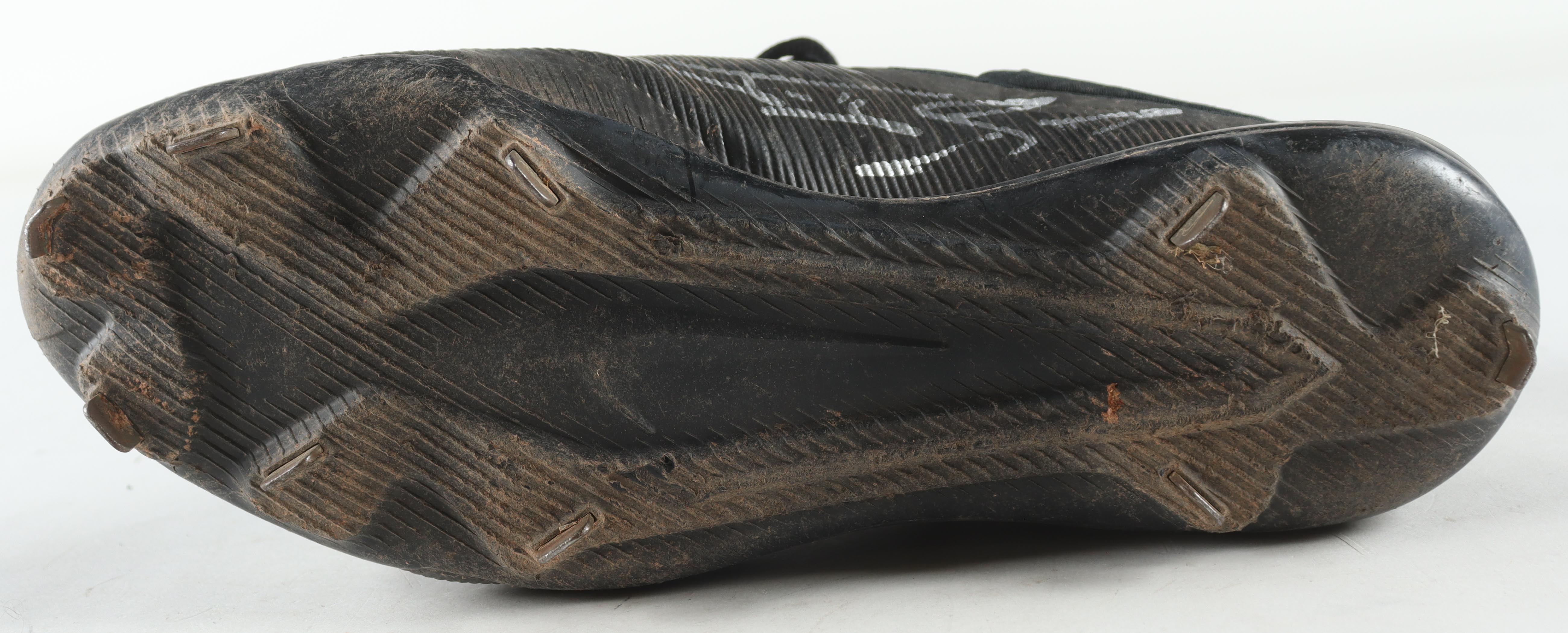 Jonny Gomes Signed Nike Baseball Cleat (JSA) at PristineAuction.com Jonny Gomes Signed Nike Baseball Cleat (JSA) at PristineAuction.com