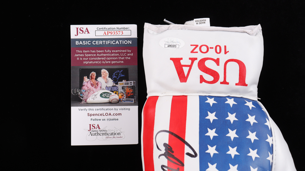 Carl Weathers Signed Last Punch Boxing Glove Inscribed "Apollo Creed" (JSA) at PristineAuction.com Carl Weathers Signed Last Punch Boxing Glove Inscribed "Apollo Creed" (JSA) at PristineAuction.com