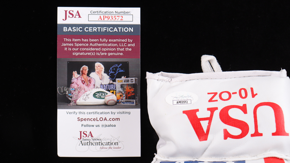 Carl Weathers Signed Last Punch Boxing Glove Inscribed "Apollo Creed" (JSA) at PristineAuction.com Carl Weathers Signed Last Punch Boxing Glove Inscribed "Apollo Creed" (JSA) at PristineAuction.com