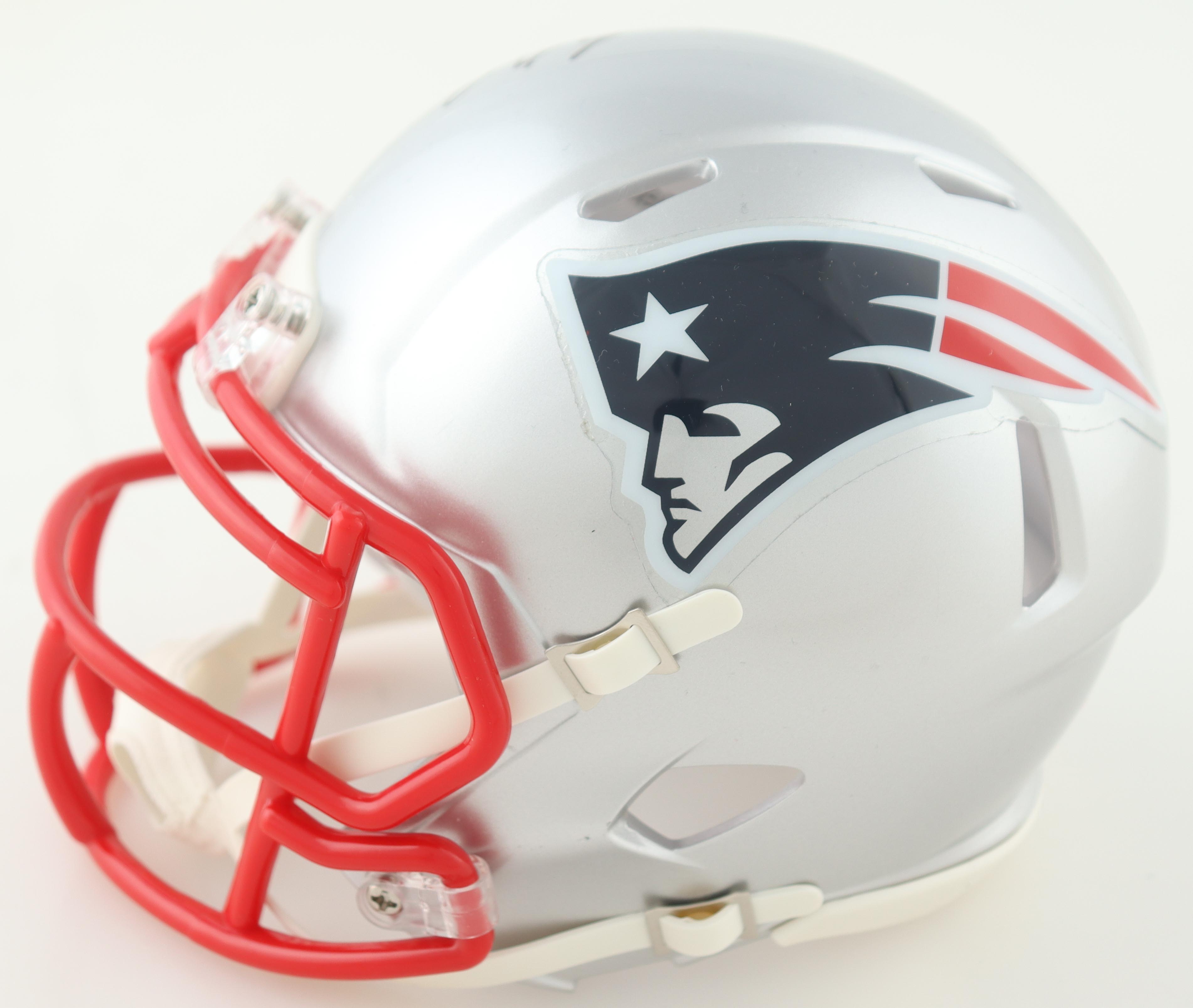 LeGarrette Blount Signed Patriots Speed Mini Helmet (Beckett) at PristineAuction.com LeGarrette Blount Signed Patriots Speed Mini Helmet (Beckett) at PristineAuction.com