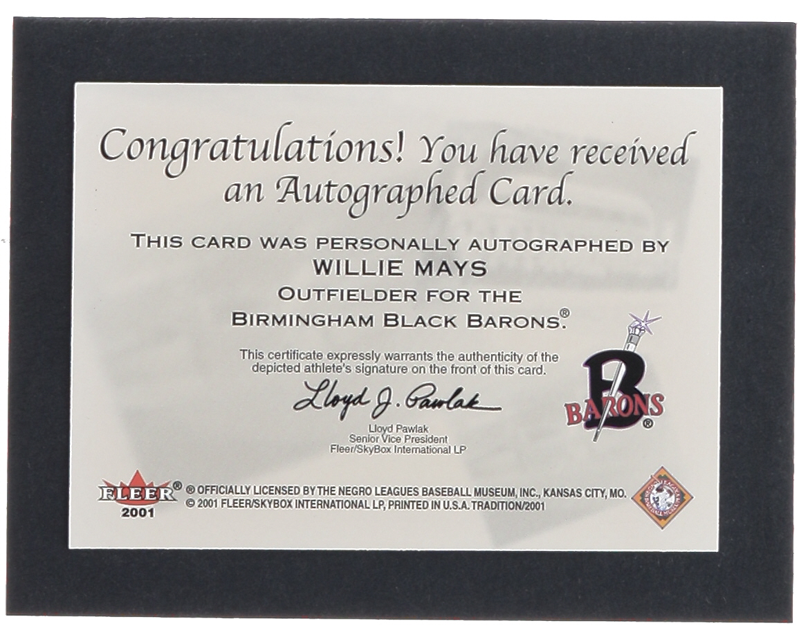 Willie Mays 2001 Fleer Tradition Stitches in Time Autographs #4 at PristineAuction.com Willie Mays 2001 Fleer Tradition Stitches in Time Autographs #4 at PristineAuction.com