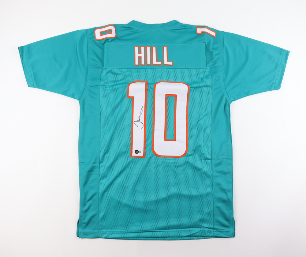 Tyreek Hill Signed Jersey (Beckett) at PristineAuction.com Tyreek Hill Signed Jersey (Beckett) at PristineAuction.com