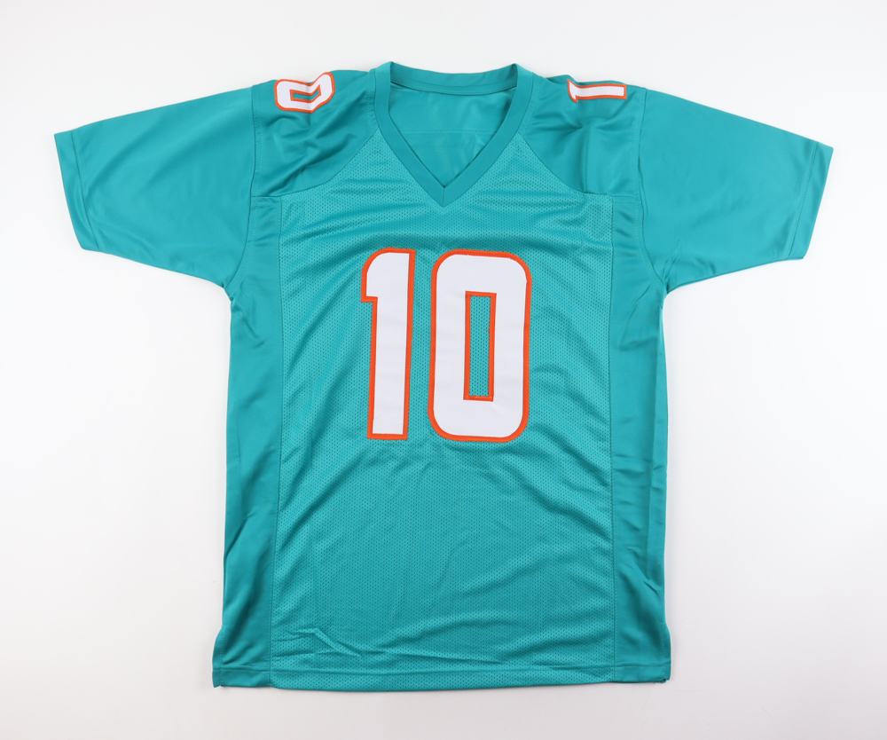 Tyreek Hill Signed Jersey (Beckett) at PristineAuction.com Tyreek Hill Signed Jersey (Beckett) at PristineAuction.com