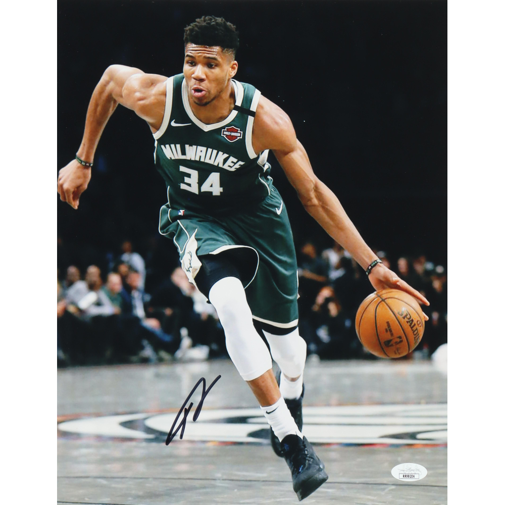 giannis antetokounmpo signature