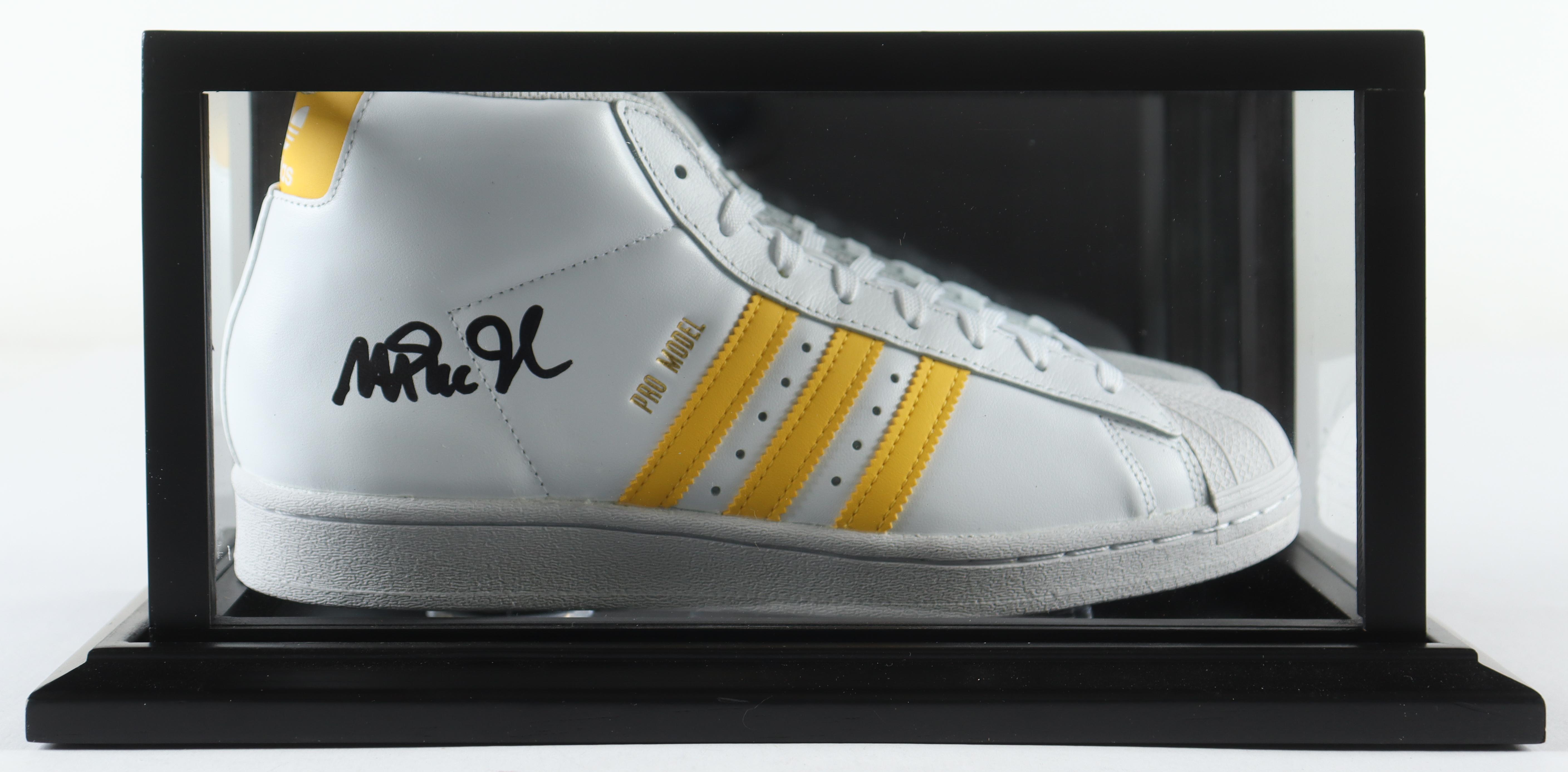 Magic Johnson Signed Adidas Basketball Shoe with Display Case (Beckett) at PristineAuction.com Magic Johnson Signed Adidas Basketball Shoe with Display Case (Beckett) at PristineAuction.com