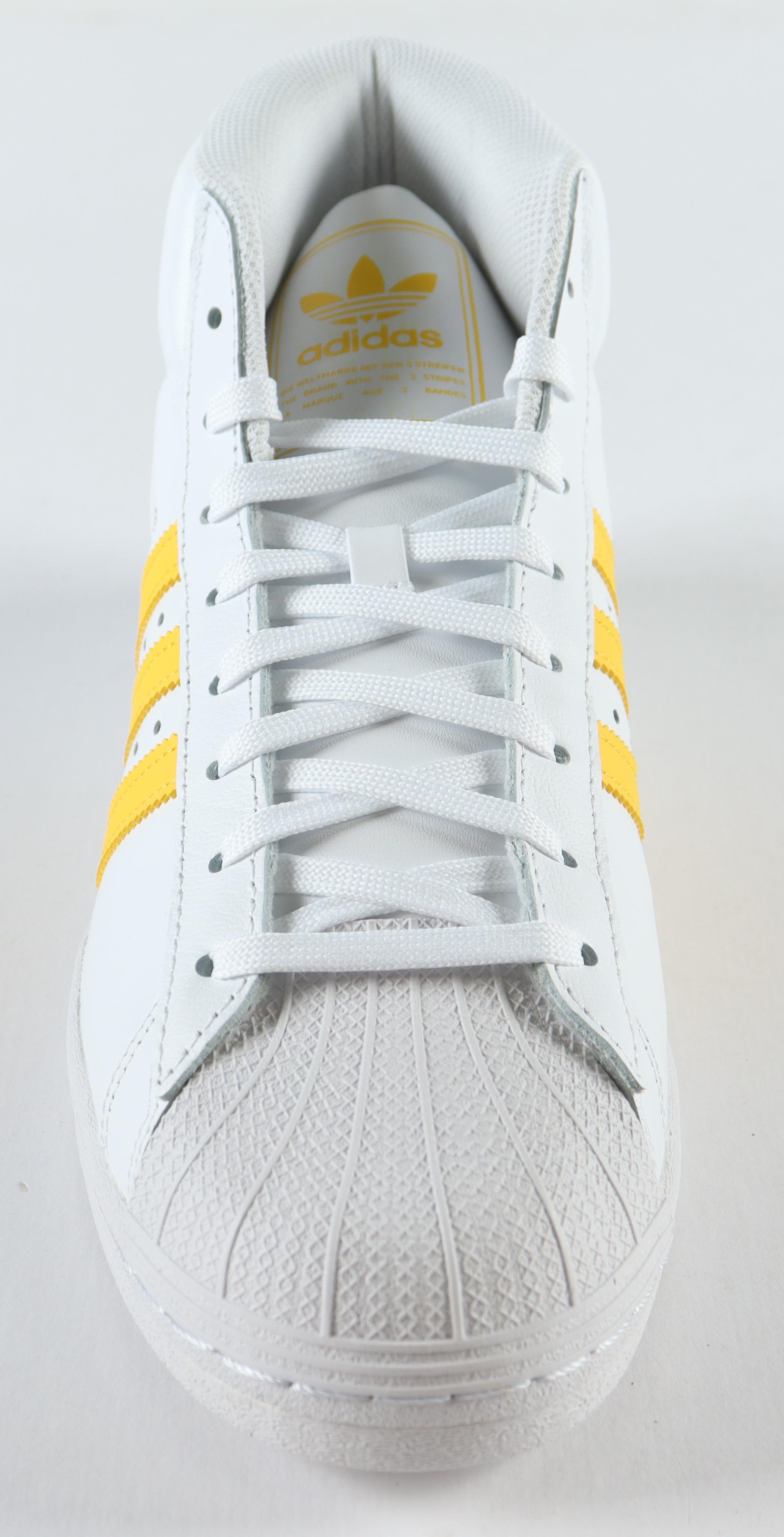 Magic Johnson Signed Adidas Basketball Shoe with Display Case (Beckett) at PristineAuction.com Magic Johnson Signed Adidas Basketball Shoe with Display Case (Beckett) at PristineAuction.com