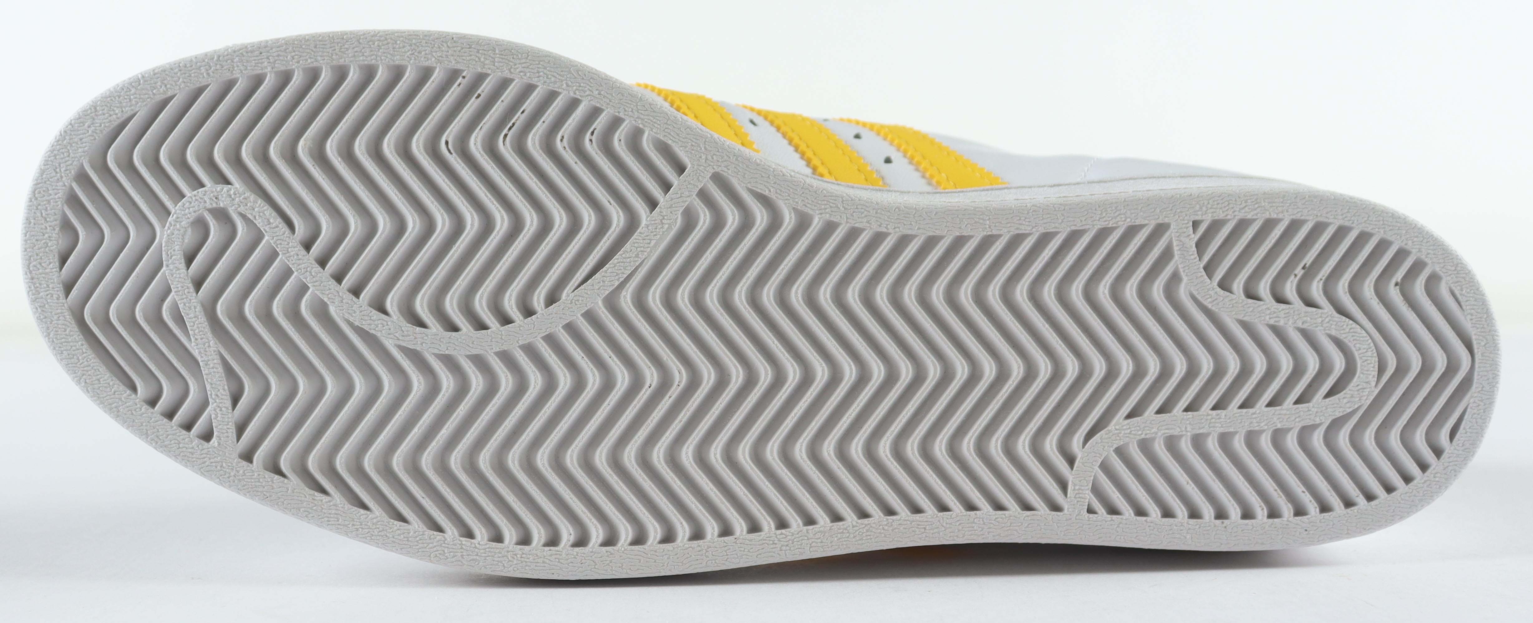 Magic Johnson Signed Adidas Basketball Shoe with Display Case (Beckett) at PristineAuction.com Magic Johnson Signed Adidas Basketball Shoe with Display Case (Beckett) at PristineAuction.com