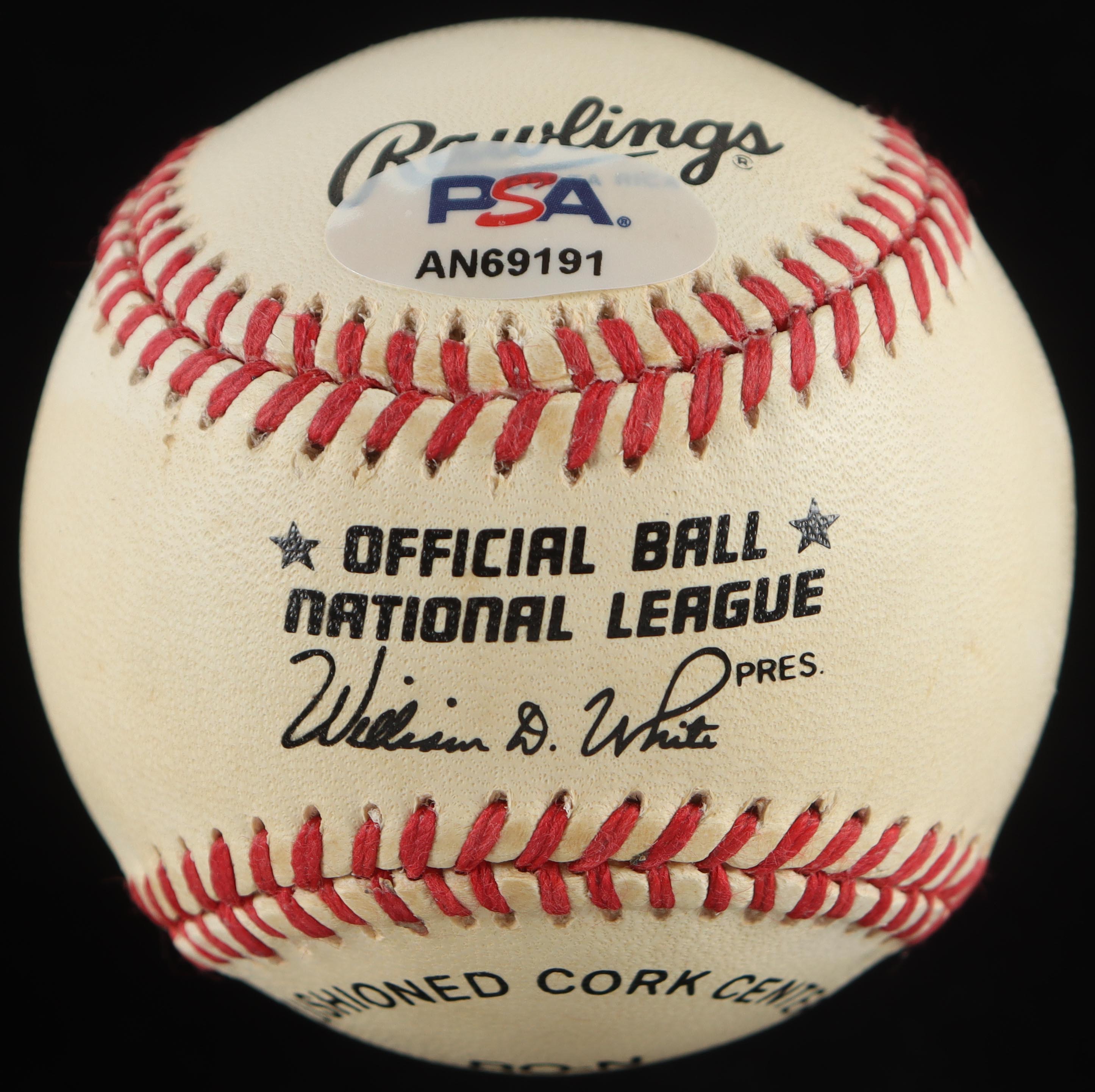 Willie McCovey Signed ONL Baseball With Display Case (PSA) at PristineAuction.com Willie McCovey Signed ONL Baseball With Display Case (PSA) at PristineAuction.com