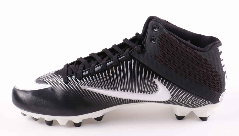 Davante Adams Signed Nike Vapor Speed Cleat (Beckett) at PristineAuction.com Davante Adams Signed Nike Vapor Speed Cleat (Beckett) at PristineAuction.com