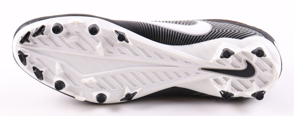 Davante Adams Signed Nike Vapor Speed Cleat (Beckett) at PristineAuction.com Davante Adams Signed Nike Vapor Speed Cleat (Beckett) at PristineAuction.com