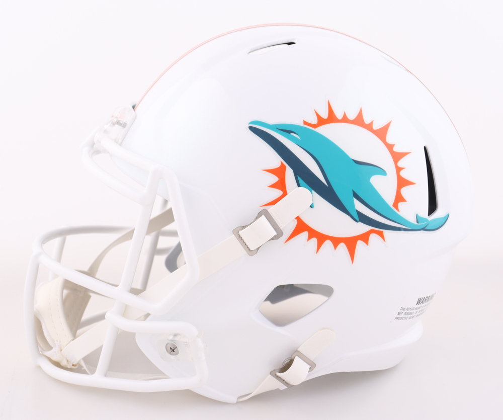 Tyreek Hill Signed Dolphins Full-Size Speed Helmet (Beckett) at PristineAuction.com Tyreek Hill Signed Dolphins Full-Size Speed Helmet (Beckett) at PristineAuction.com