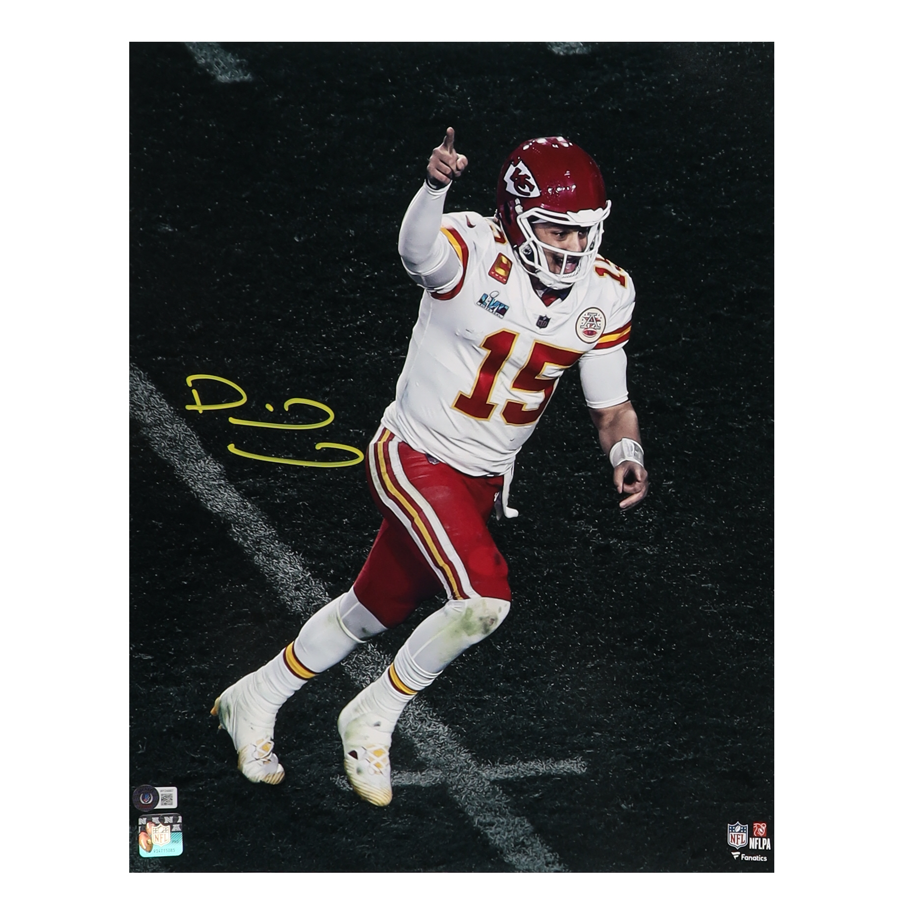 Patrick Mahomes Signed Chiefs 16x20 Photo (Beckett) at PristineAuction.com Patrick Mahomes Signed Chiefs 16x20 Photo (Beckett) at PristineAuction.com