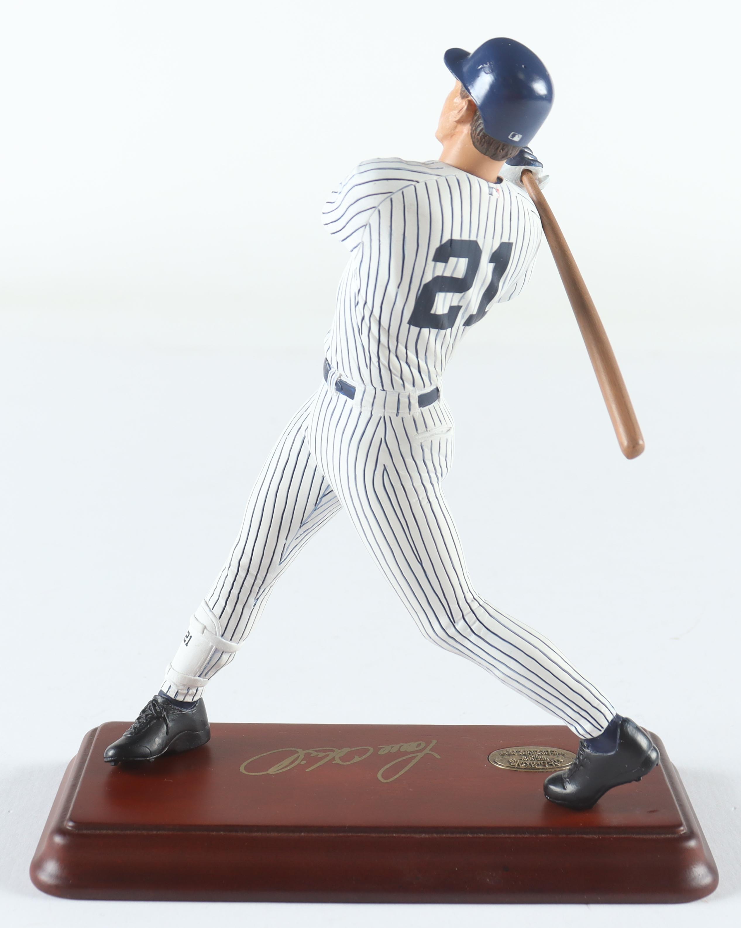 Paul O'Neill LE Yankees Danbury Mint 9" Statue at PristineAuction.com Paul O'Neill LE Yankees Danbury Mint 9" Statue at PristineAuction.com