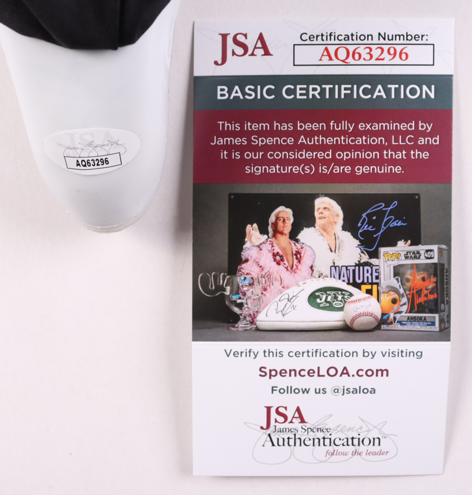 Matthew Lillard Signed "Scream" Ghostface Mask Inscribed "Stu" (JSA) at PristineAuction.com Matthew Lillard Signed "Scream" Ghostface Mask Inscribed "Stu" (JSA) at PristineAuction.com