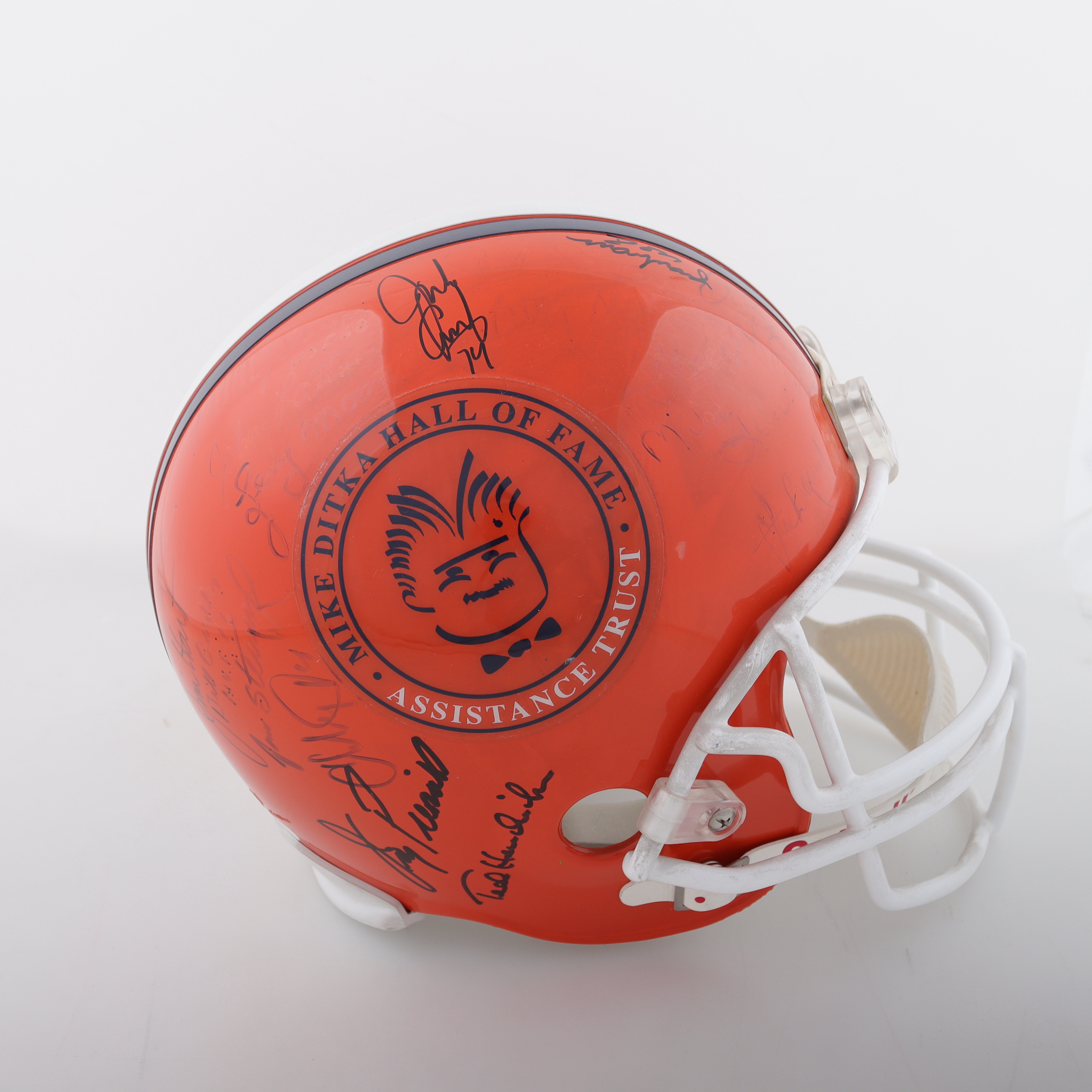 Mike Ditka Hall of Fame Attendees Full-Size Helmet Signed By (35) with Mike Ditka, Steve Largent, Mel Renfro, Jimmy Piersall (JSA) at PristineAuction.com Mike Ditka Hall of Fame Attendees Full-Size Helmet Signed By (35) with Mike Ditka, Steve Largent, Mel Renfro, Jimmy Piersall (JSA) at PristineAuction.com