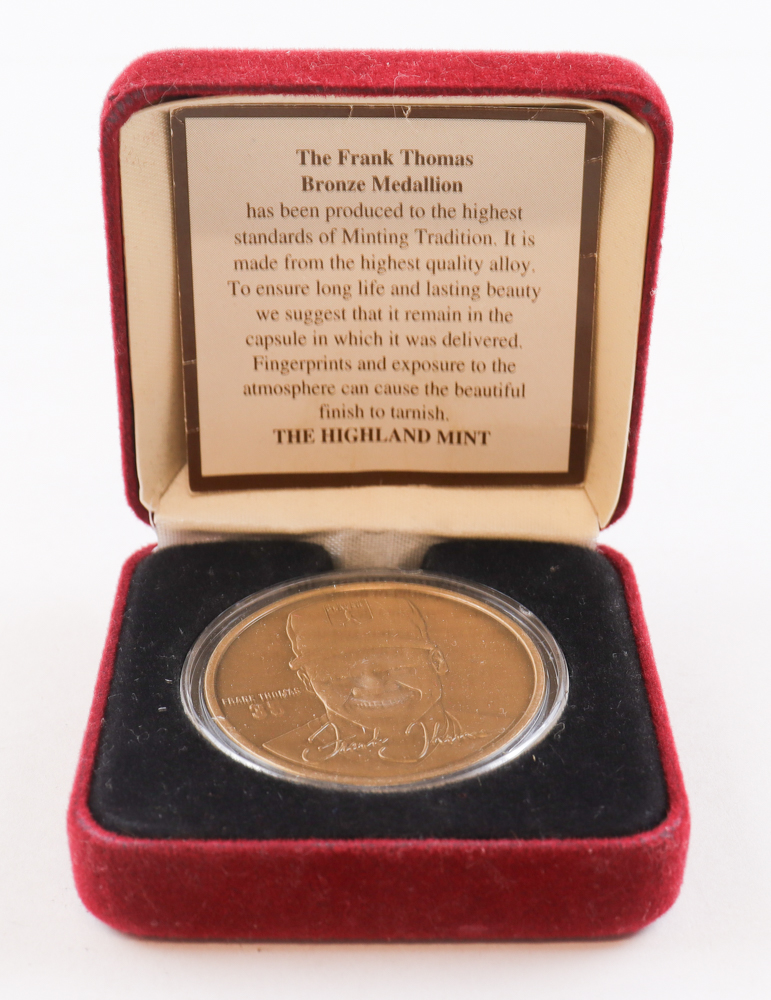 Frank Thomas LE White Sox Solid Bronze Coin (Highland Mint) at PristineAuction.com Frank Thomas LE White Sox Solid Bronze Coin (Highland Mint) at PristineAuction.com