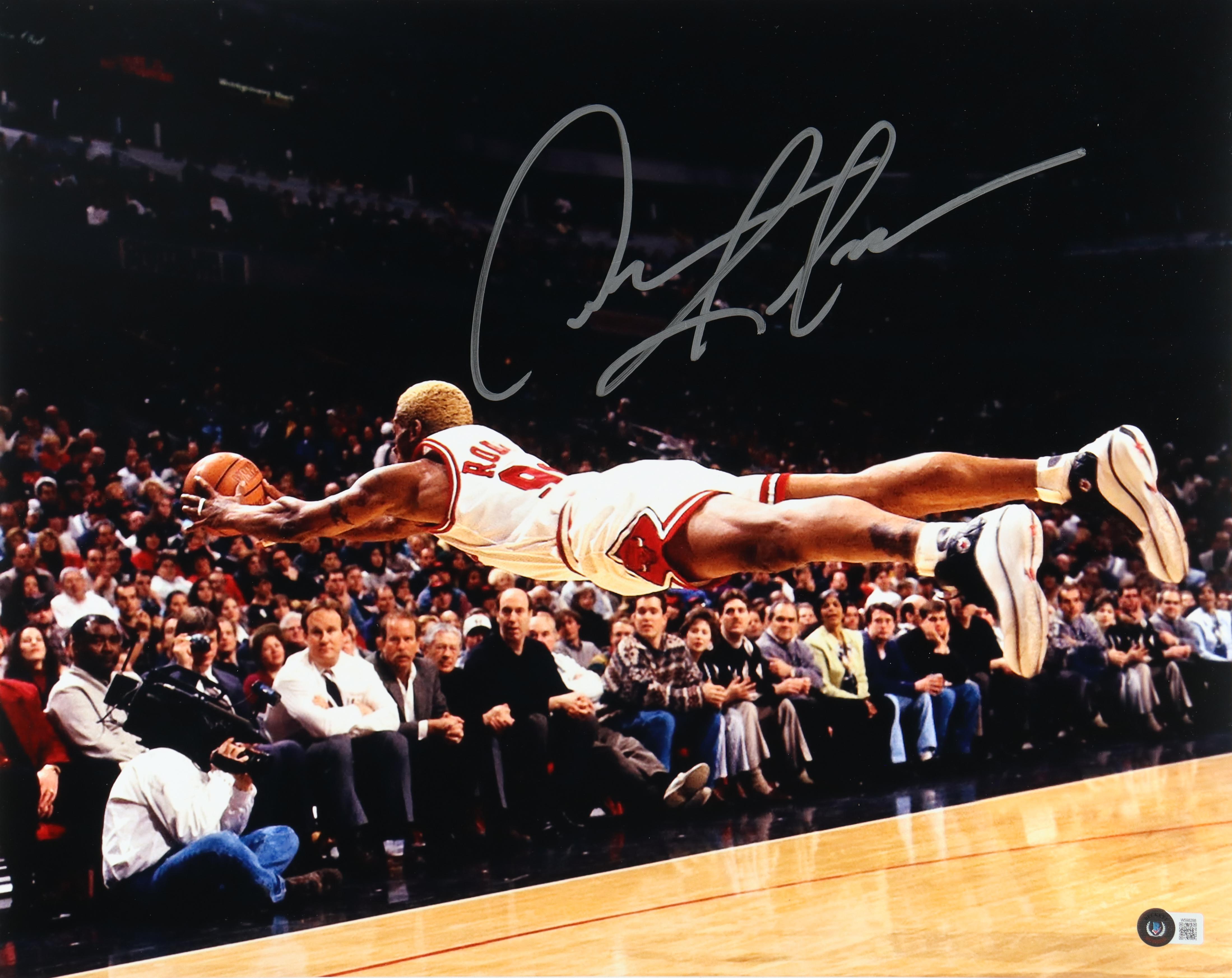 Dennis Rodman Signed Bulls 16x20 Photo (Beckett) at PristineAuction.com Dennis Rodman Signed Bulls 16x20 Photo (Beckett) at PristineAuction.com