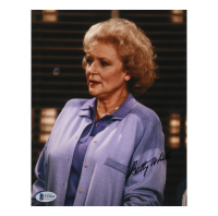 Betty White Signed 8x10 Photo (Beckett) at PristineAuction.com
