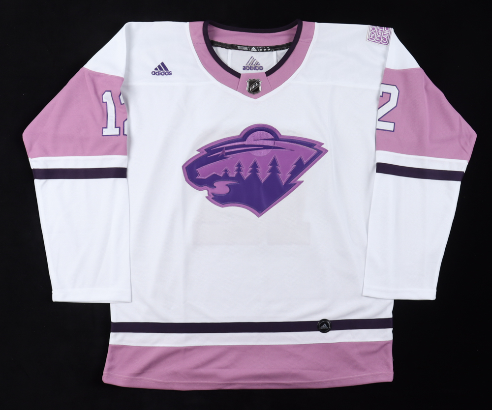 Matt Boldy Signed Breast Cancer Awareness Jersey (JSA) at PristineAuction.com Matt Boldy Signed Breast Cancer Awareness Jersey (JSA) at PristineAuction.com