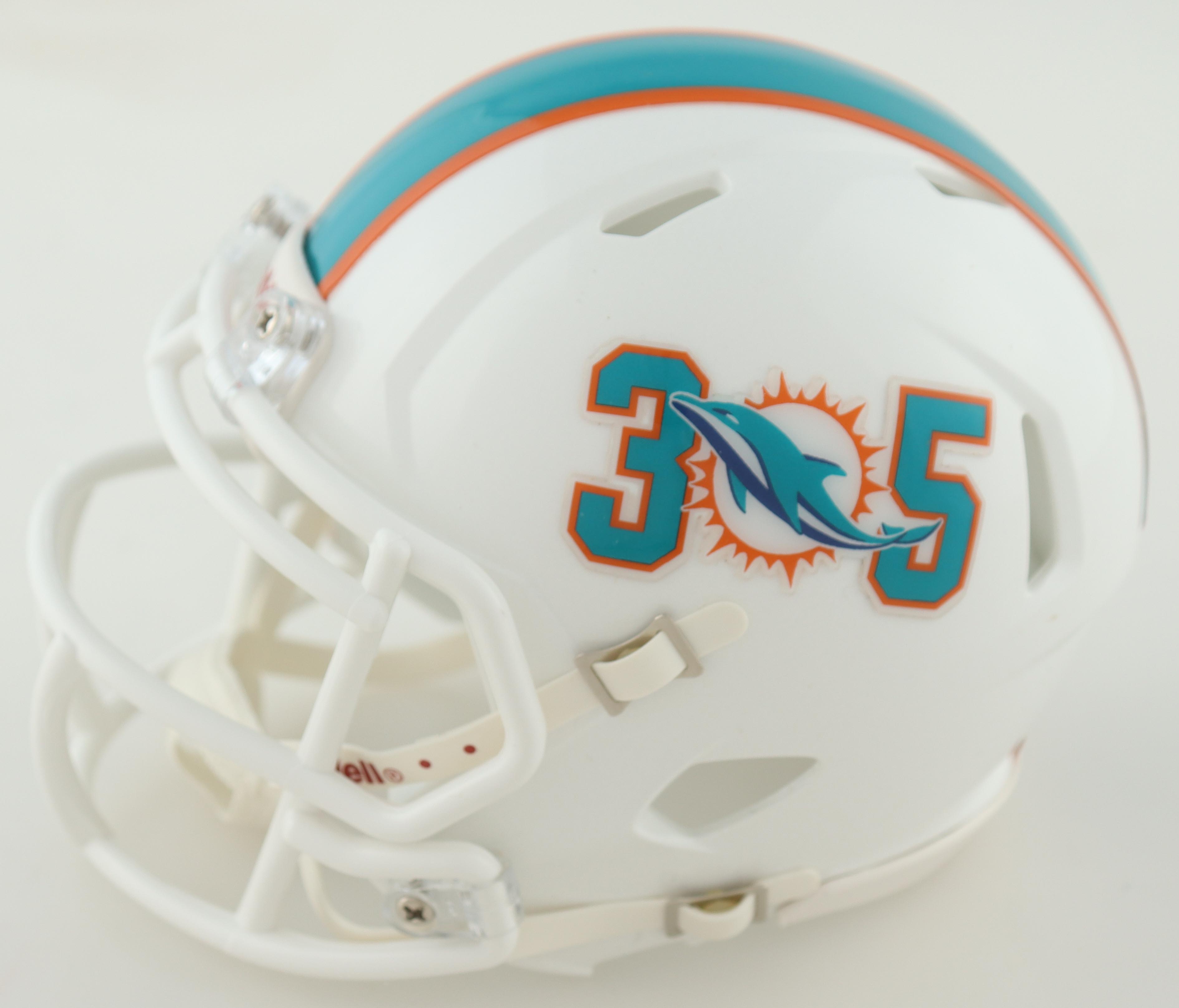 Tyreek Hill Signed Dolphins Speed Mini Helmet (Beckett) at PristineAuction.com Tyreek Hill Signed Dolphins Speed Mini Helmet (Beckett) at PristineAuction.com