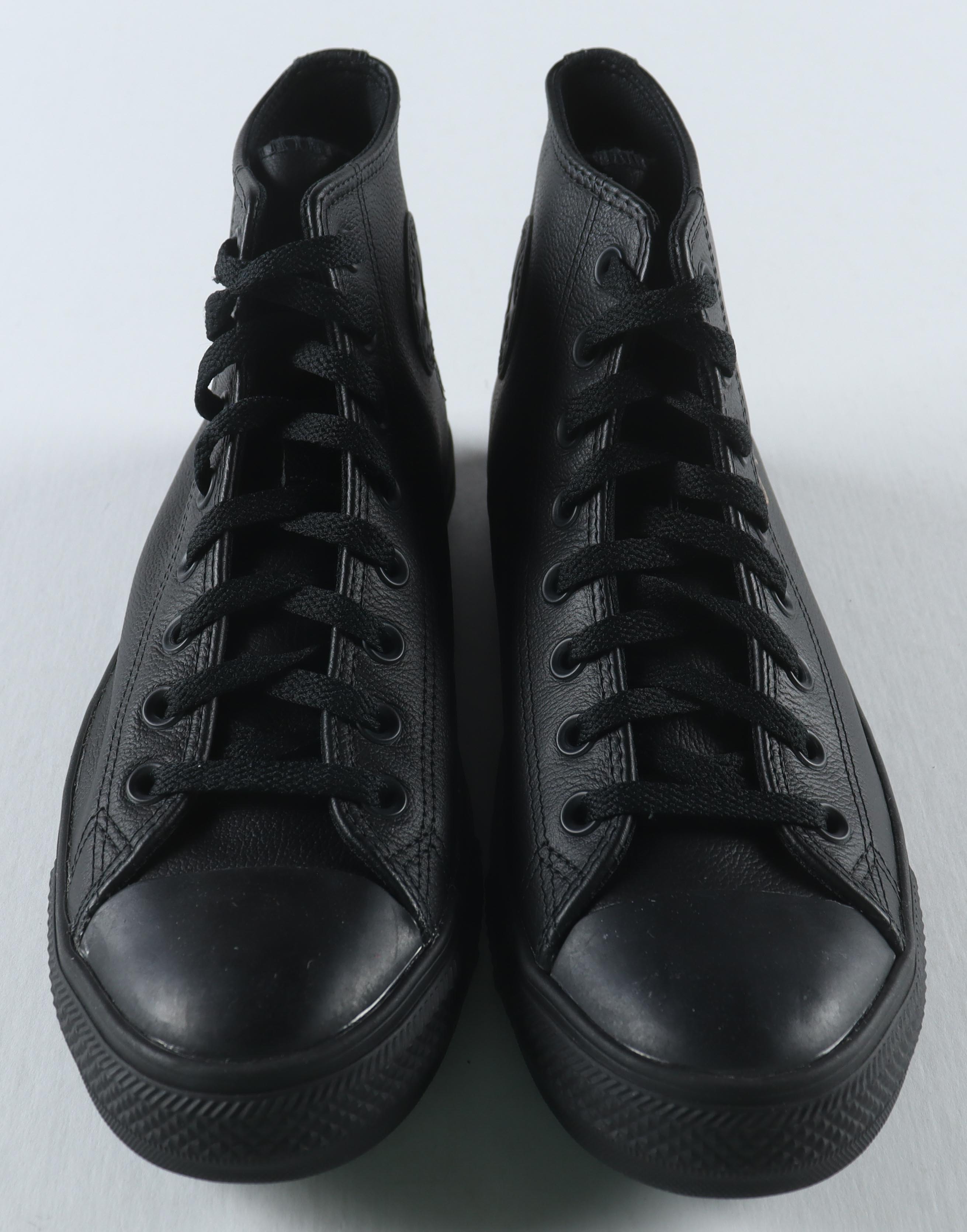 Larry Bird Signed Converse Black Pro Leather Basketball Shoe Set of (2) (PSA) at PristineAuction.com Larry Bird Signed Converse Black Pro Leather Basketball Shoe Set of (2) (PSA) at PristineAuction.com