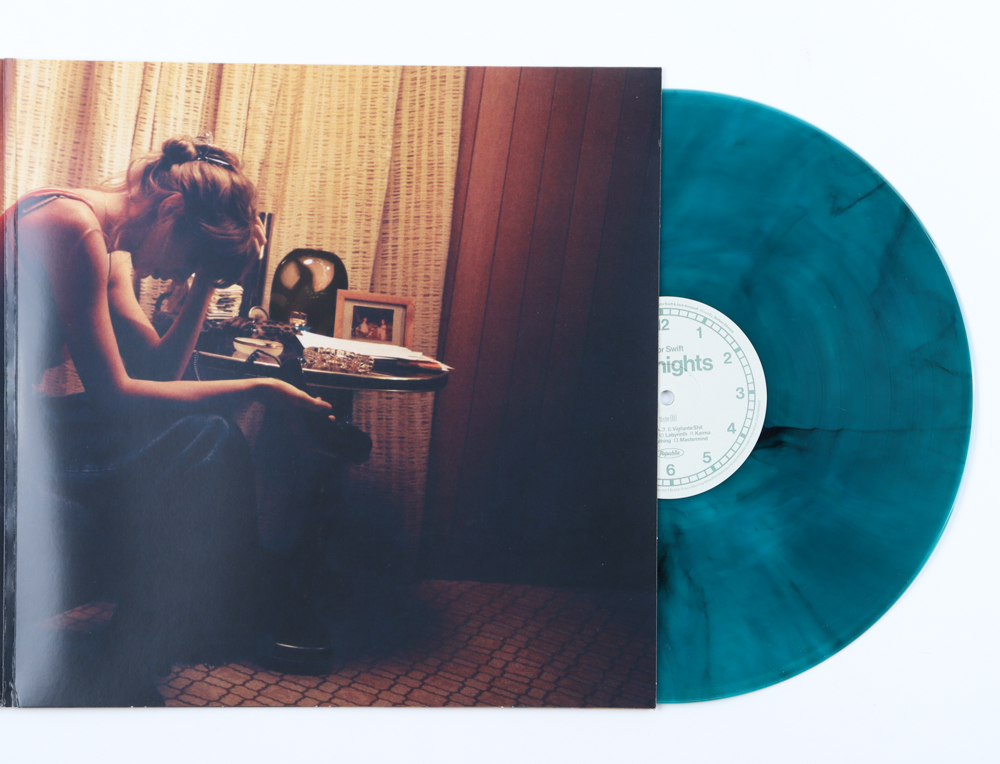 Taylor Swift Signed "Midnights" Vinyl Record Album Insert (JSA) at PristineAuction.com Taylor Swift Signed "Midnights" Vinyl Record Album Insert (JSA) at PristineAuction.com