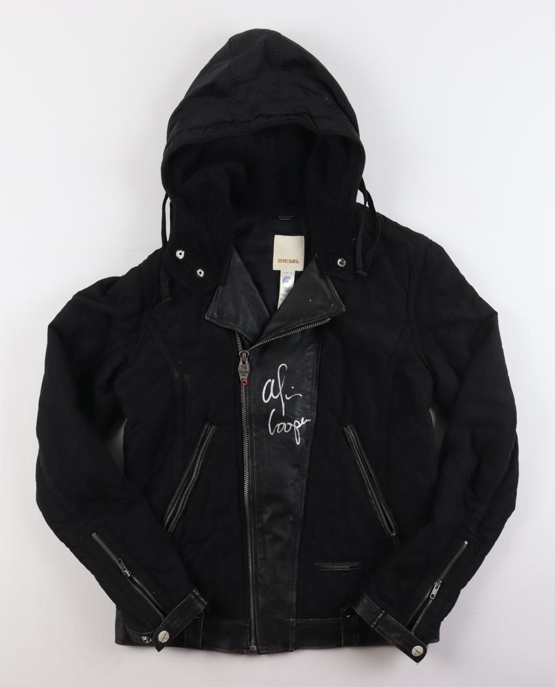Alice Cooper Signed Personally Owned & Worn Jacket (Beckett) at PristineAuction.com Alice Cooper Signed Personally Owned & Worn Jacket (Beckett) at PristineAuction.com