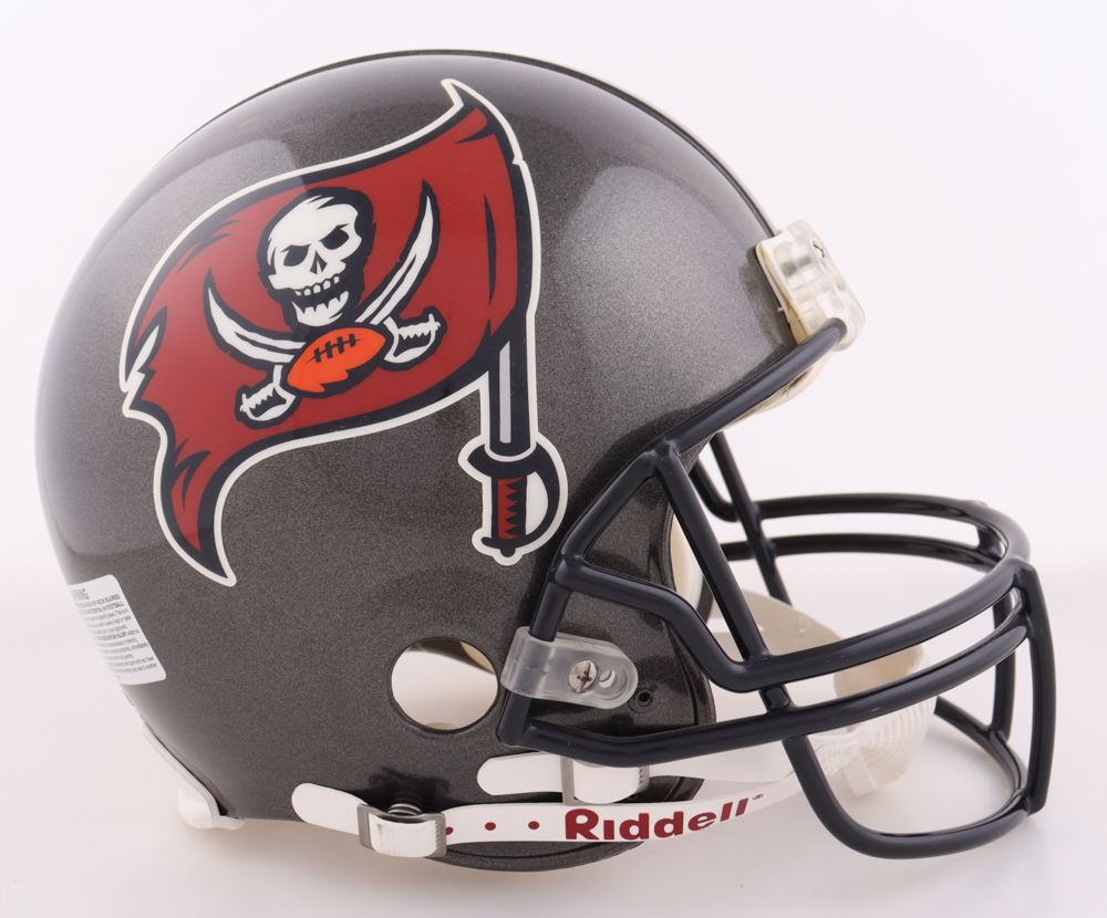 Mike Alstott Signed Buccaneers Full-Size Speed Helmet Inscribed "SB 37 Champs!" (Beckett) at PristineAuction.com Mike Alstott Signed Buccaneers Full-Size Speed Helmet Inscribed "SB 37 Champs!" (Beckett) at PristineAuction.com