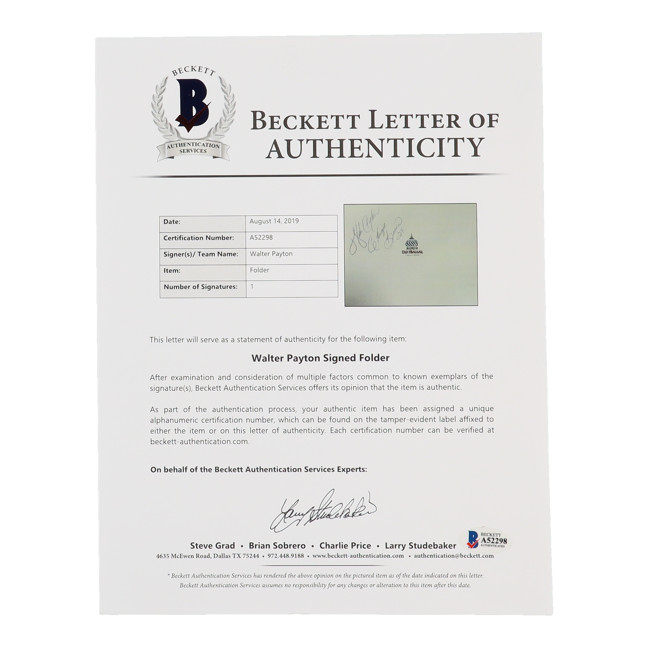 Walter Payton Signed Trump Taj Mahal Resort Folder Inscribed "Chicago Bears" (Beckett) at PristineAuction.com Walter Payton Signed Trump Taj Mahal Resort Folder Inscribed "Chicago Bears" (Beckett) at PristineAuction.com