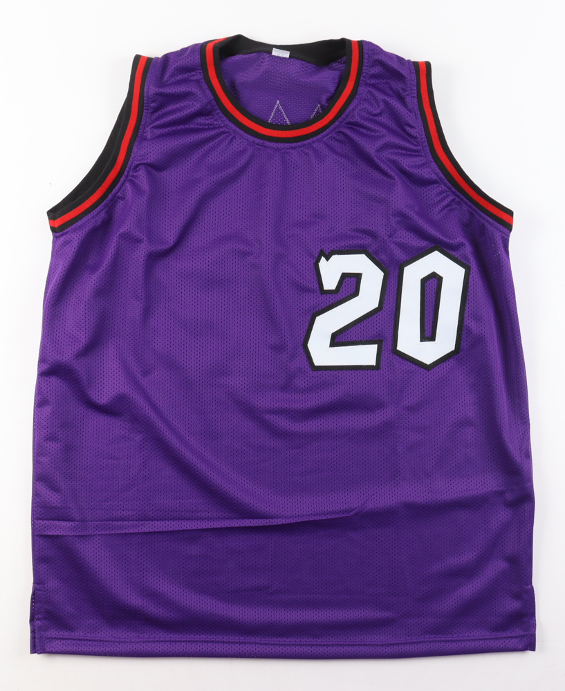 Damon Stoudamire Signed Jersey (Beckett) at PristineAuction.com Damon Stoudamire Signed Jersey (Beckett) at PristineAuction.com