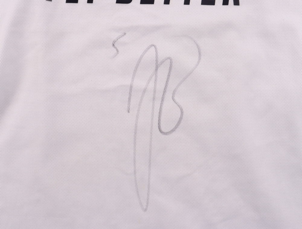 Jude Bellingham Signed Vinicius Junior Real Madrid Jersey (Beckett) at PristineAuction.com Jude Bellingham Signed Vinicius Junior Real Madrid Jersey (Beckett) at PristineAuction.com