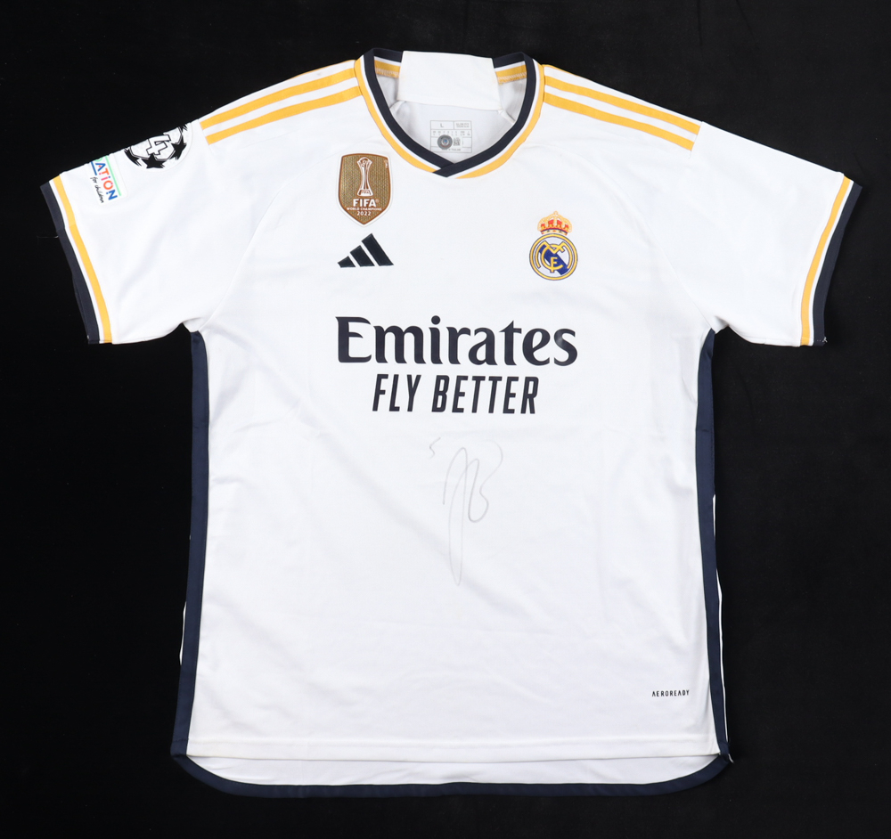 Jude Bellingham Real Madrid Signed Soccer Jersey With Beckett COA - White Authentic Collectible