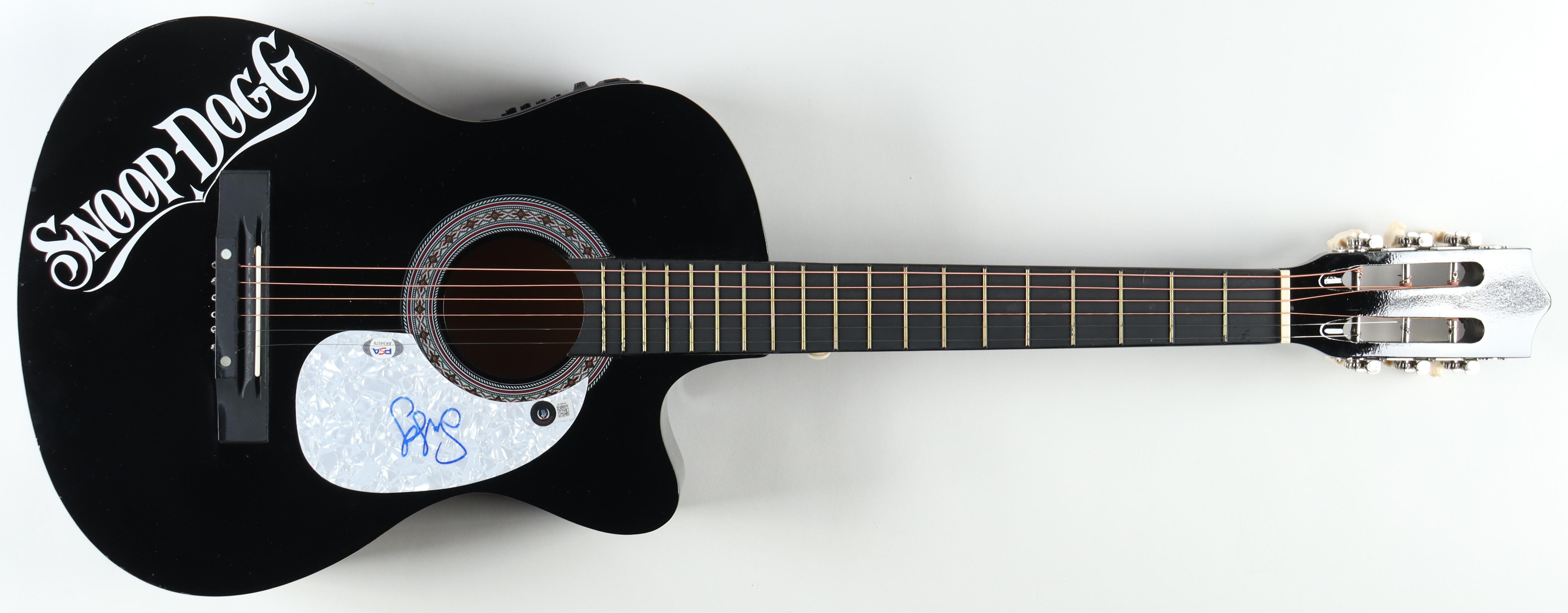Snoop Dogg Signed 38" Acoustic Guitar (Beckett & PSA) at PristineAuction.com Snoop Dogg Signed 38" Acoustic Guitar (Beckett & PSA) at PristineAuction.com