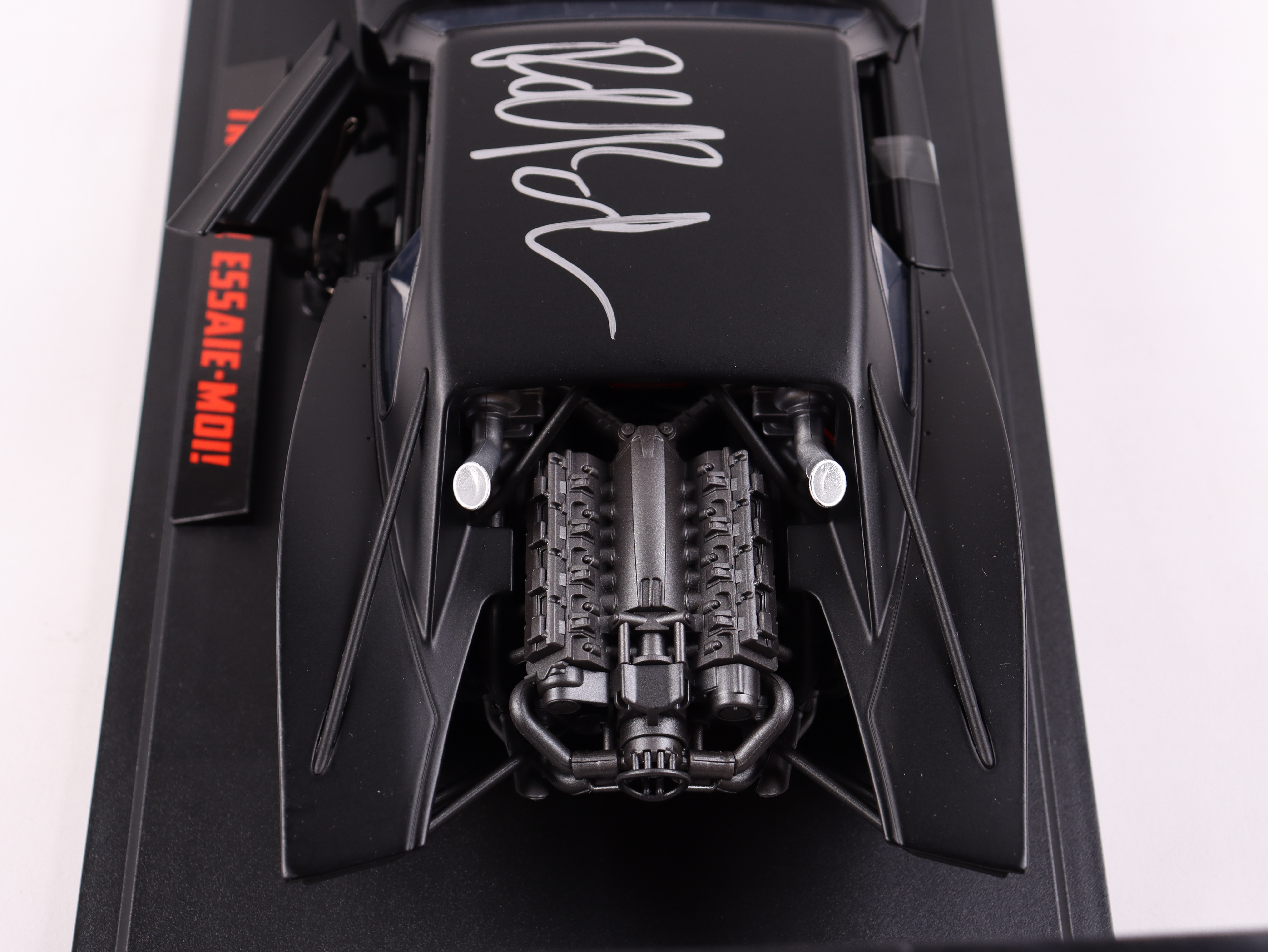 Robert Pattinson Signed Jada 2022 The Batman 1:18 Scale Diecast Batmobile (Celebrity Authentics) at PristineAuction.com Robert Pattinson Signed Jada 2022 The Batman 1:18 Scale Diecast Batmobile (Celebrity Authentics) at PristineAuction.com