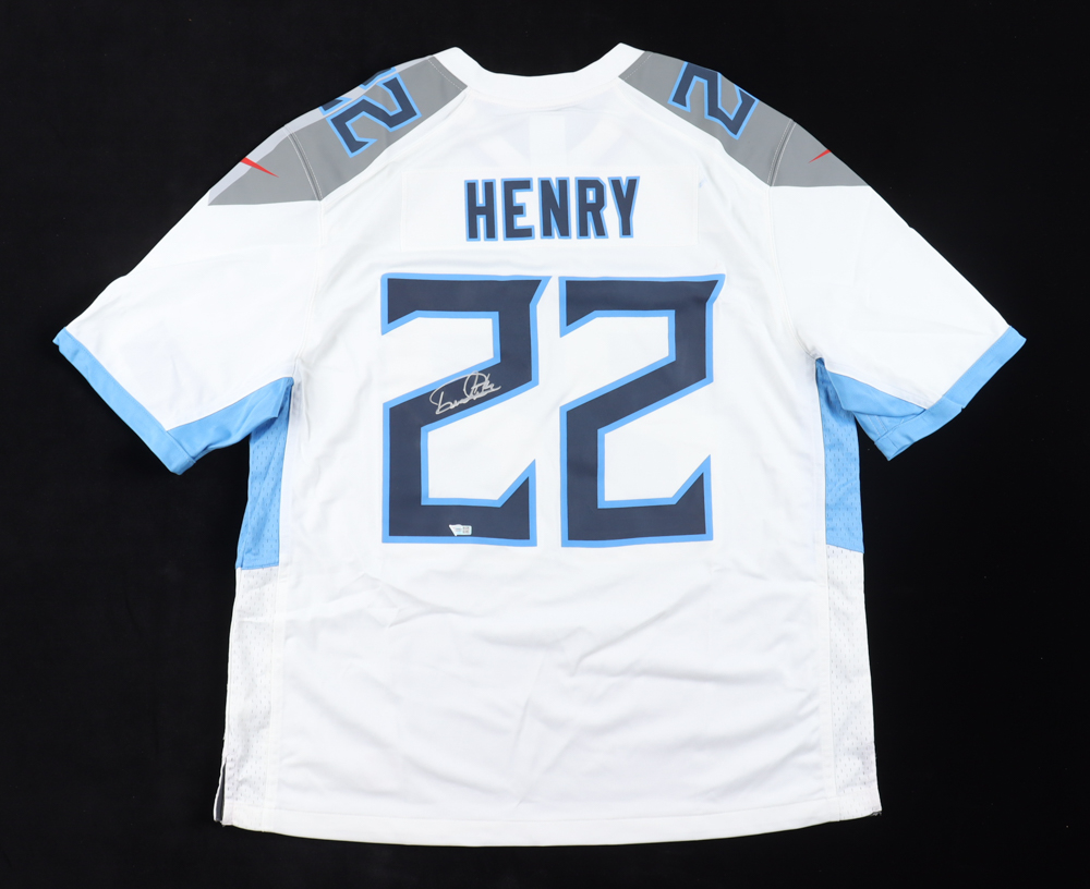 Derrick Henry Signed Titans Jersey (Fanatics) at PristineAuction.com Derrick Henry Signed Titans Jersey (Fanatics) at PristineAuction.com