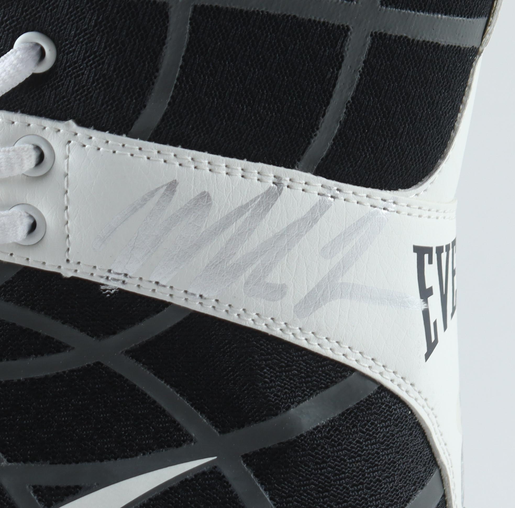 Mike Tyson Signed Everlast Boxing Boot With Acrylic Display Case (PSA & Tyson) at PristineAuction.com Mike Tyson Signed Everlast Boxing Boot With Acrylic Display Case (PSA & Tyson) at PristineAuction.com