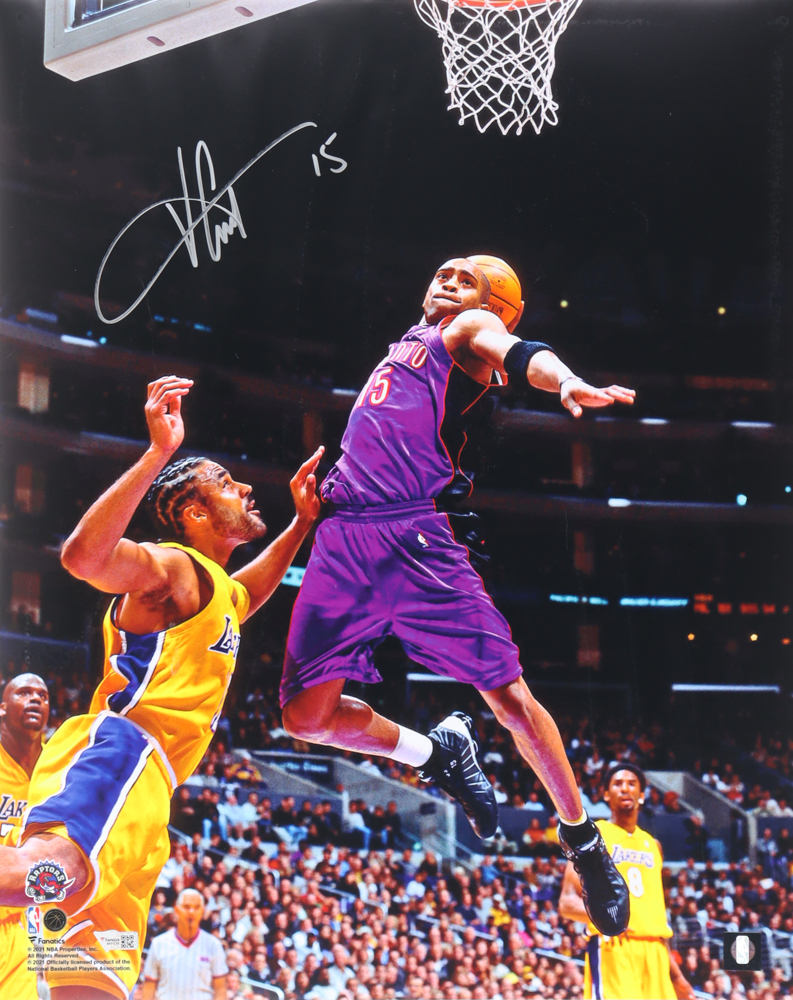 Vince Carter Signed Toronto Raptors 16x20 Photo (Fanatics) | Pristine