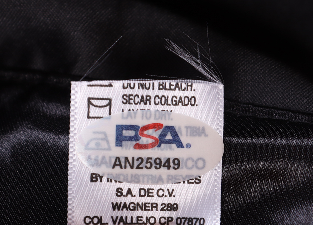 Mike Tyson Signed Cleto Reyes Boxing Robe (PSA) at PristineAuction.com Mike Tyson Signed Cleto Reyes Boxing Robe (PSA) at PristineAuction.com