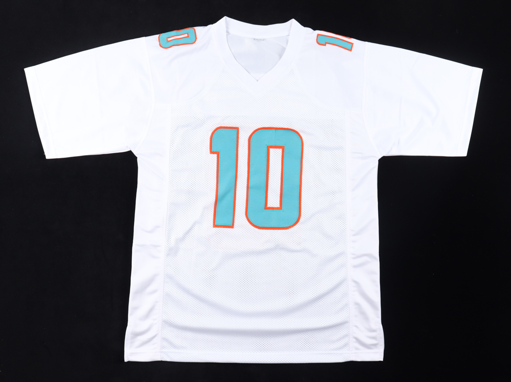 Tyreek Hill Signed Jersey (Beckett) at PristineAuction.com Tyreek Hill Signed Jersey (Beckett) at PristineAuction.com