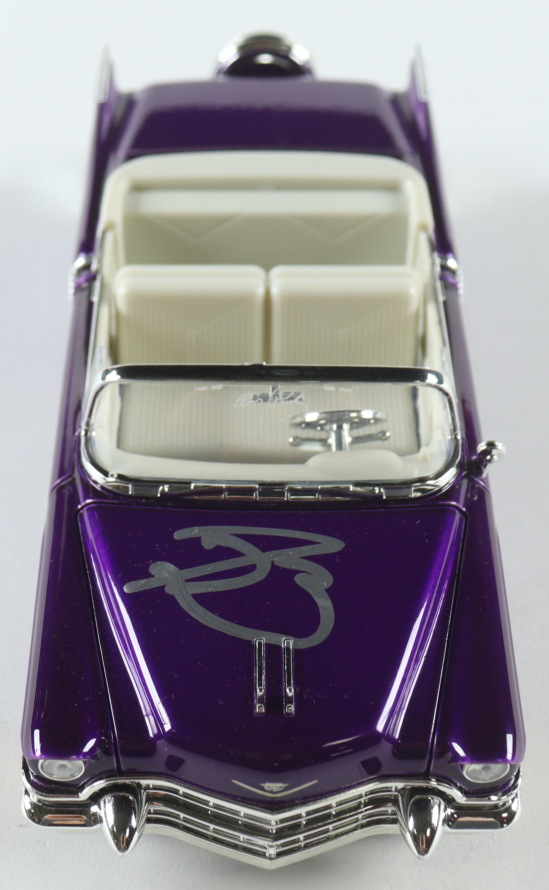 Austin Butler Signed "Elvis Presley" 1956 Cadillac Eldorado Die-Cast Car (Beckett & PSA) at PristineAuction.com Austin Butler Signed "Elvis Presley" 1956 Cadillac Eldorado Die-Cast Car (Beckett & PSA) at PristineAuction.com
