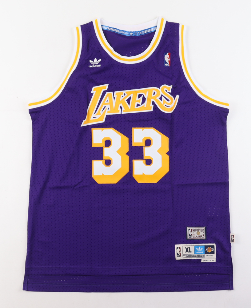 Kareem Abdul-Jabbar Signed Lakers Jersey (Beckett) at PristineAuction.com Kareem Abdul-Jabbar Signed Lakers Jersey (Beckett) at PristineAuction.com