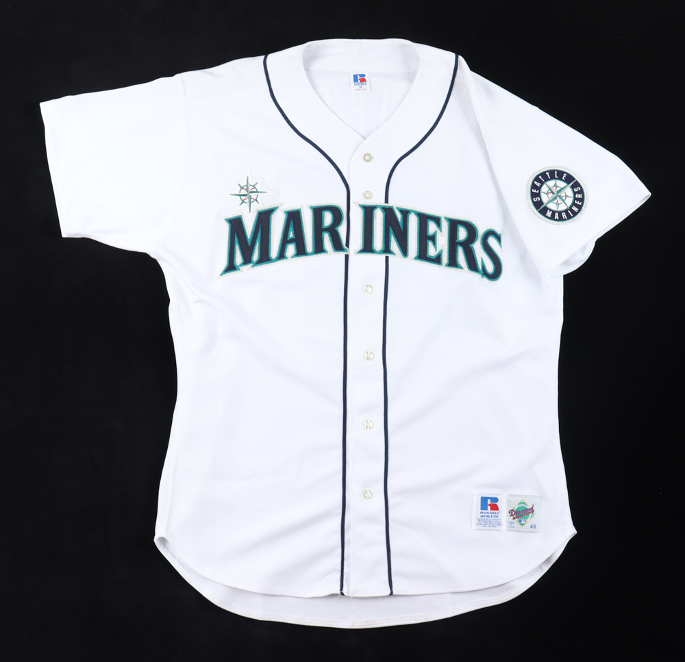 Ken Griffey Jr. Signed Mariners Jersey (Beckett) at PristineAuction.com Ken Griffey Jr. Signed Mariners Jersey (Beckett) at PristineAuction.com