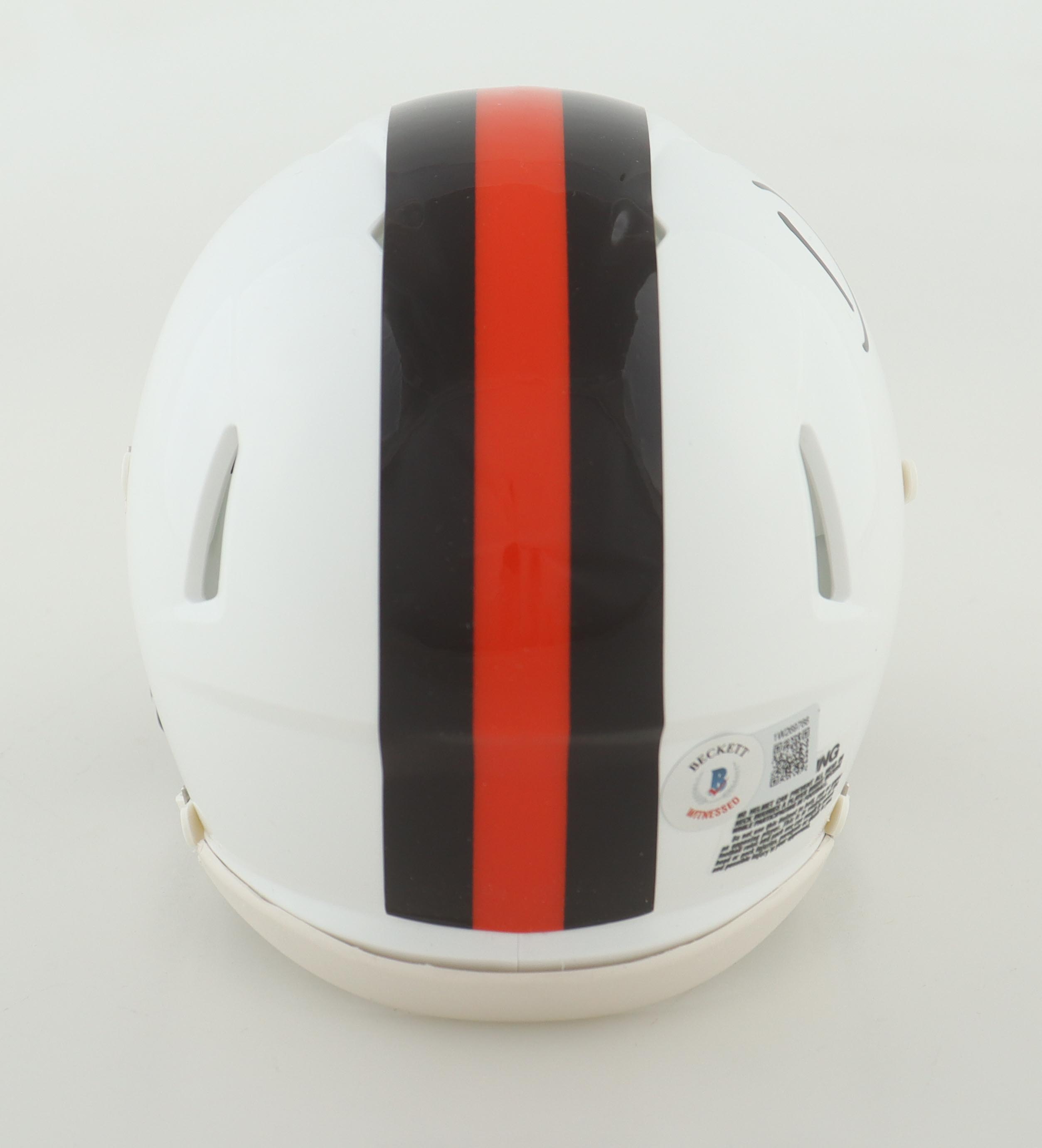 David Njoku Signed Browns Speed Mini Helmet (Beckett) at PristineAuction.com David Njoku Signed Browns Speed Mini Helmet (Beckett) at PristineAuction.com