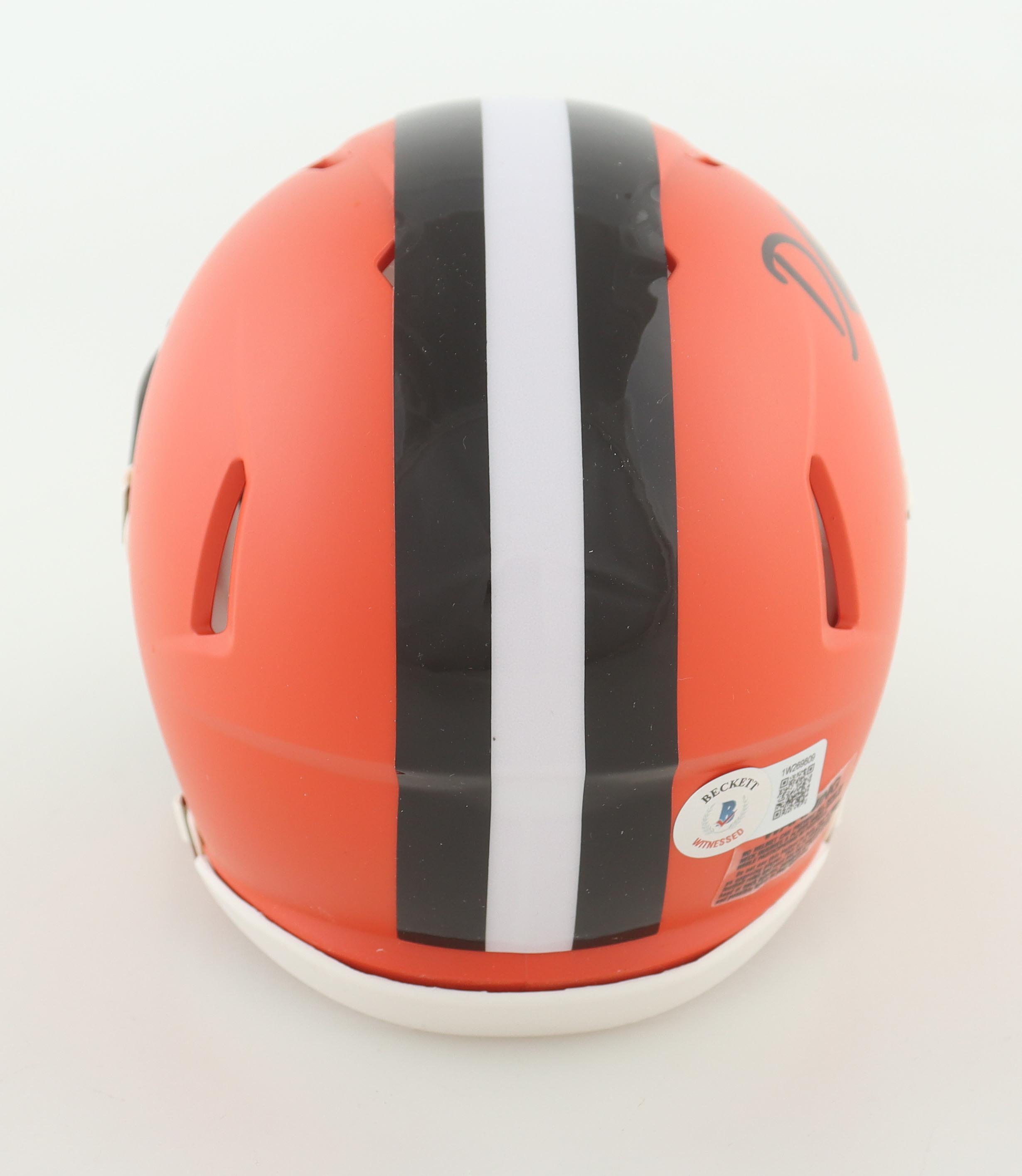 David Njoku Signed Browns Speed Mini Helmet (Beckett) at PristineAuction.com David Njoku Signed Browns Speed Mini Helmet (Beckett) at PristineAuction.com