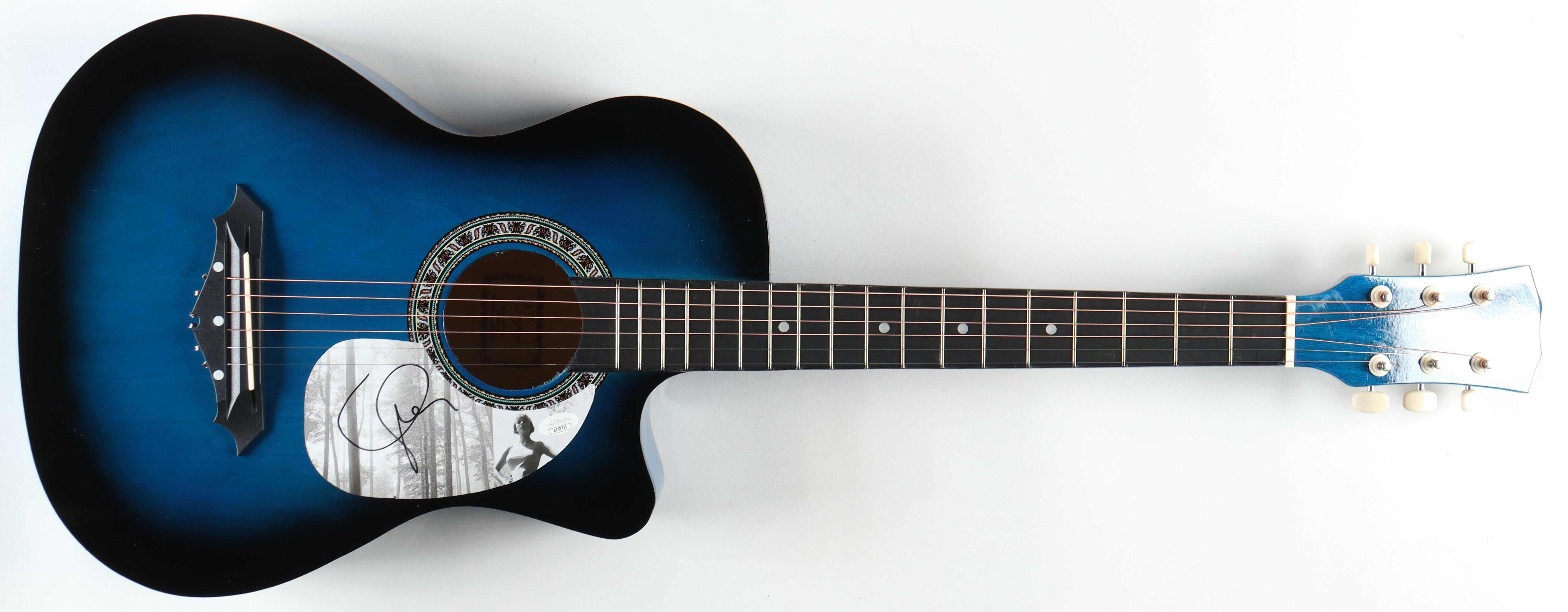 Taylor Swift Signed 38" Acoustic Guitar (JSA) at PristineAuction.com Taylor Swift Signed 38" Acoustic Guitar (JSA) at PristineAuction.com
